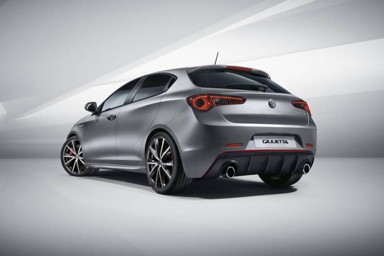 alfa-Romeo-Giulietta-2016-22