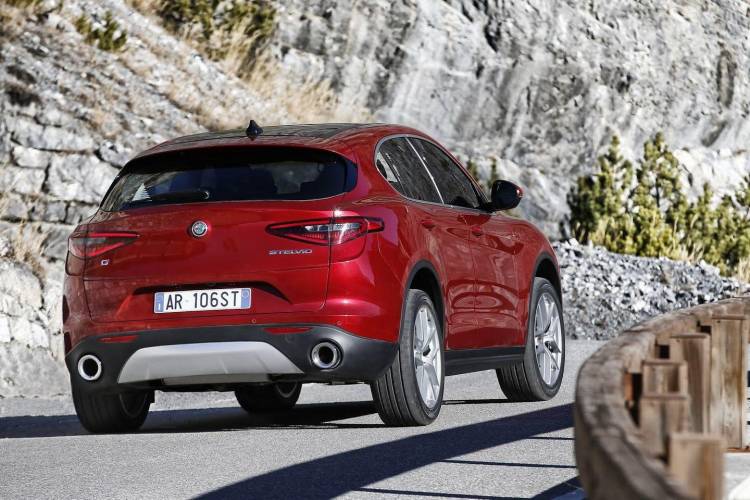 alfa-romeo-stelvio-valokuvagalleria-87