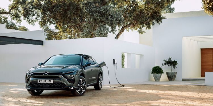 Citroen C5 X 2021 Plug-in Hybrid Grey Exterior 04