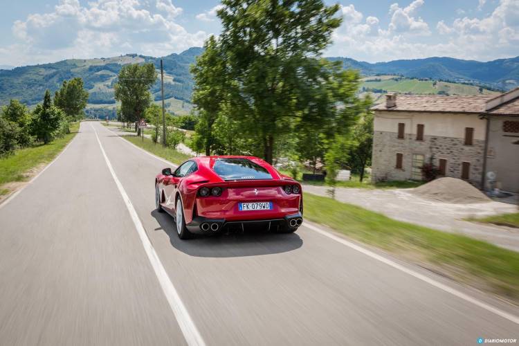 Ferrari 812 Superfast Exterior 00004