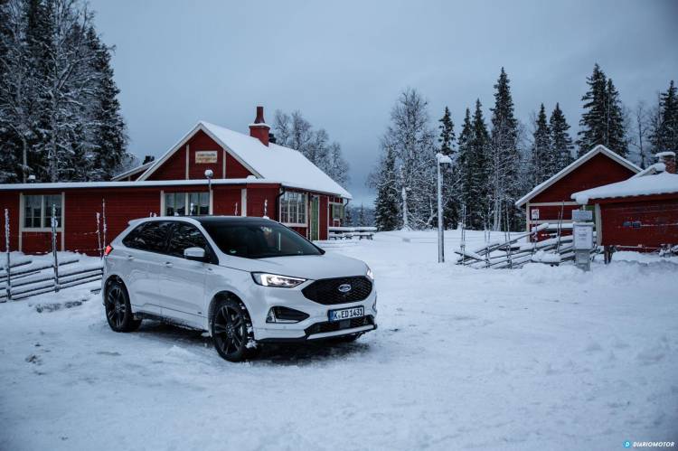 2019 Ford Edge Test 44