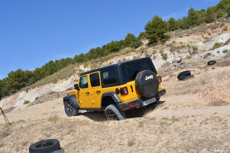 Jeep Wrangler Rubicon -sillat 04