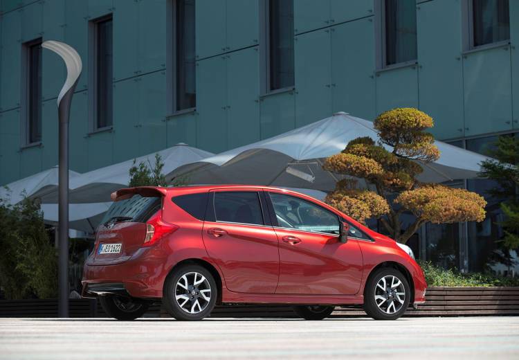 Nissan-NOTE-107