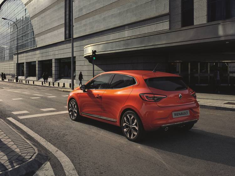 Renault Clio 2019 ulkopuoli oranssi 05