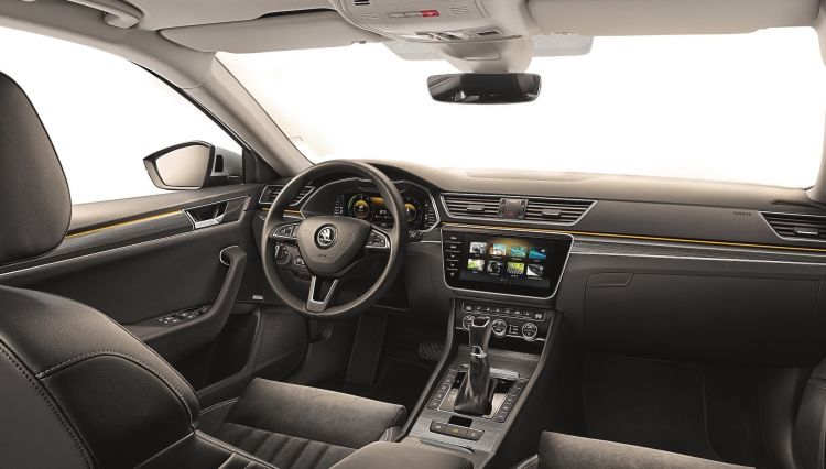 Skoda Superb 2020 Sisustus 2