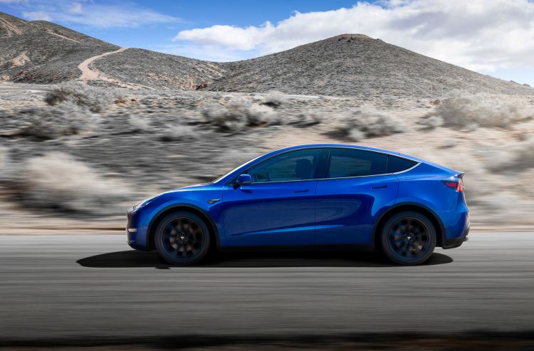 Tesla Model Y 2019 Blue Side Exterior