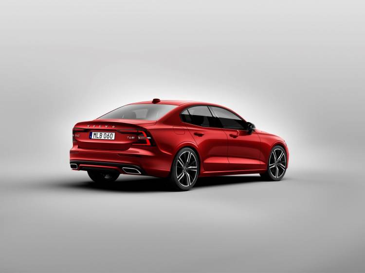 Uusi Volvo S60 R Design Exterior