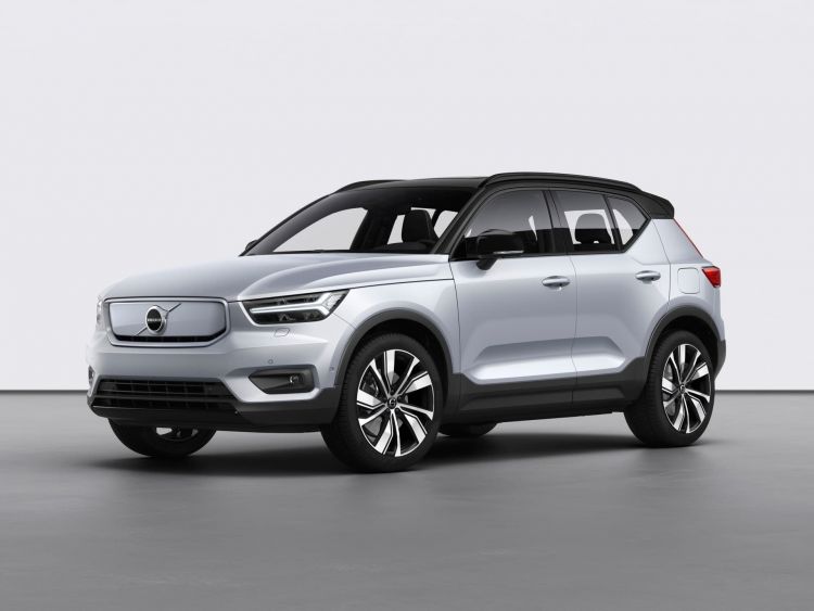 Volvo Xc40 Recharge P8 Awd jäätikön hopeassa