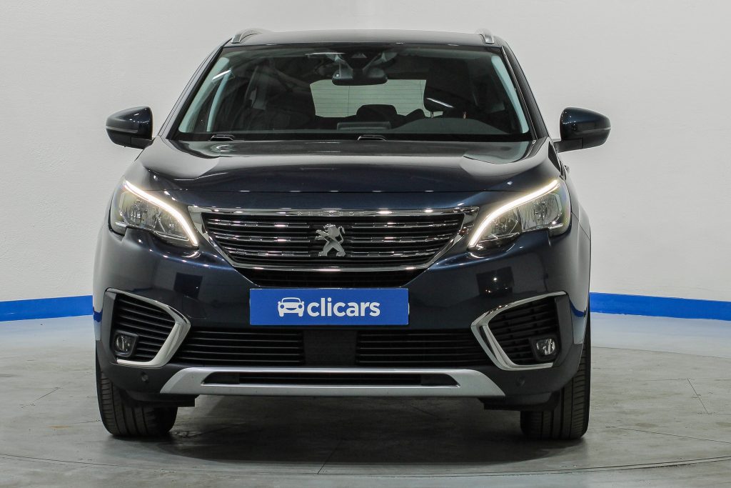 Peugeot 3008 vs Peugeot 5008 yhtalaisyyksia ja eroja