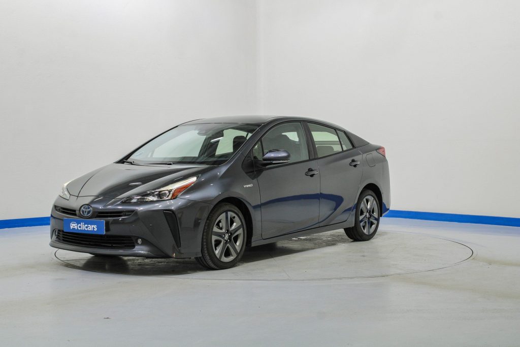 toyota prius auto maantielle