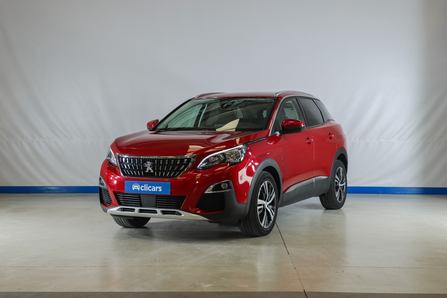 Peugeot 3008 väri punainen 