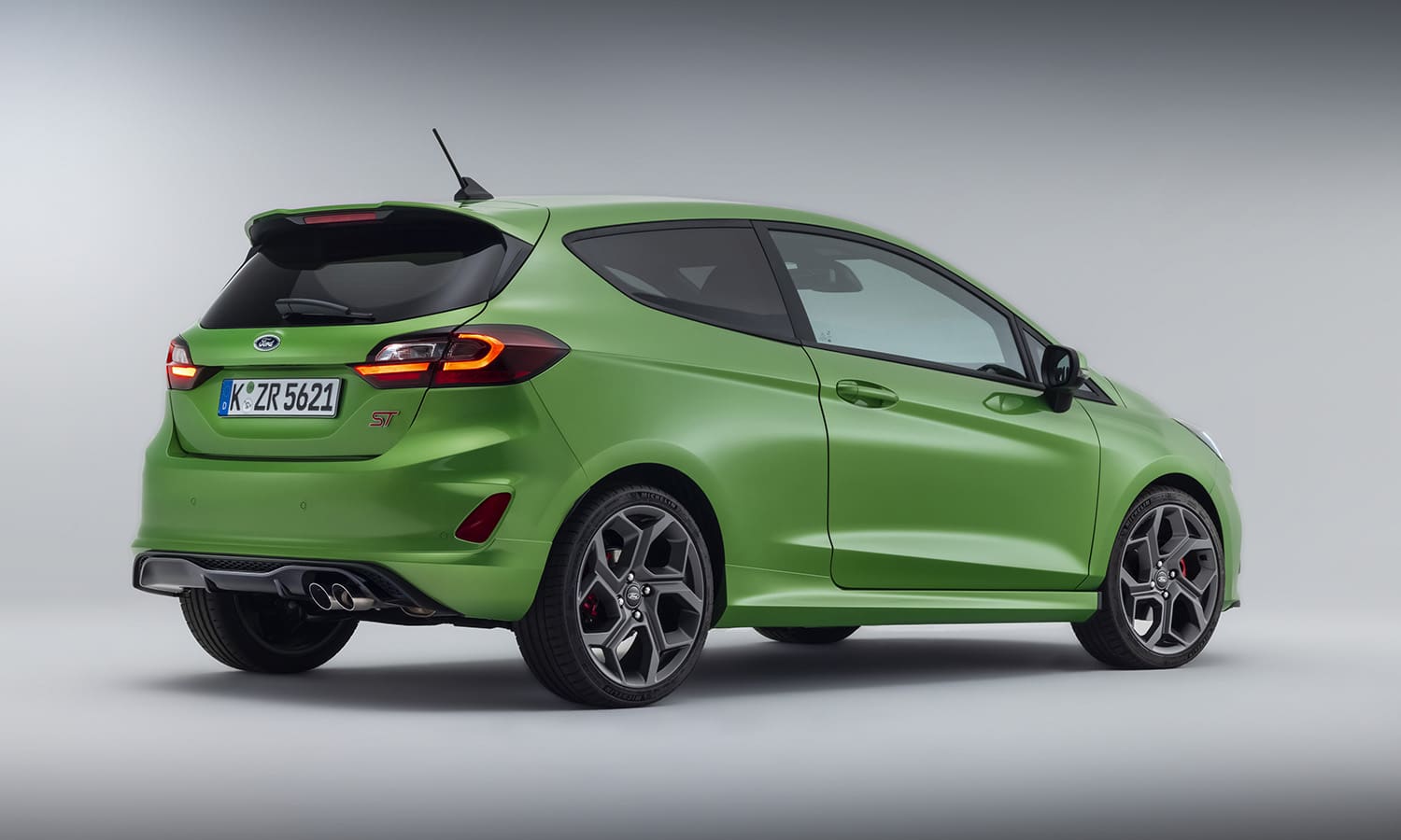 Ford Fiesta ST takana