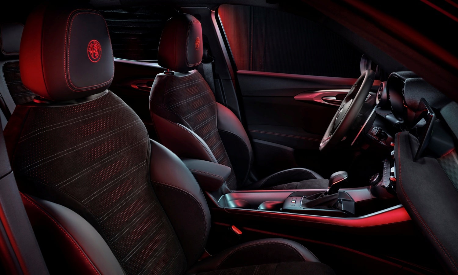 Uusi Alfa Romeo Tonale Veloce