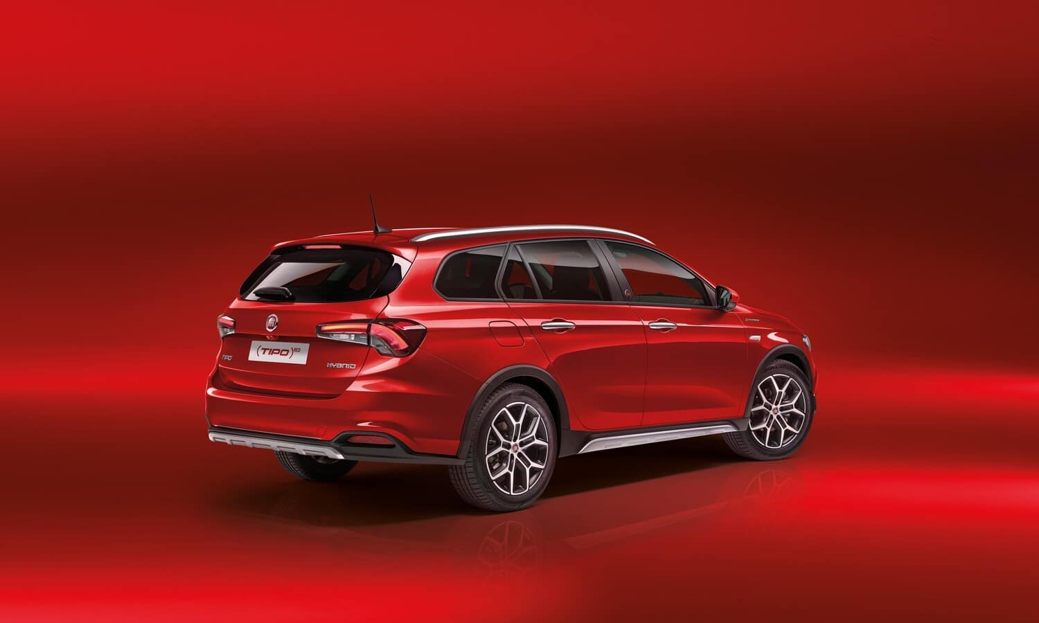 Fiat Tipo Hybrid Red