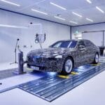 Uusi BMW i7 käy läpi akustiset testit