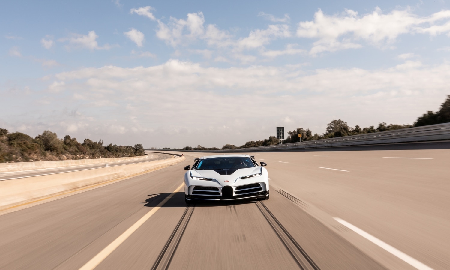 Bugatti Centodieci alkaa tuotantoon – yli 50 000 kilometriä kestotesteissä 7