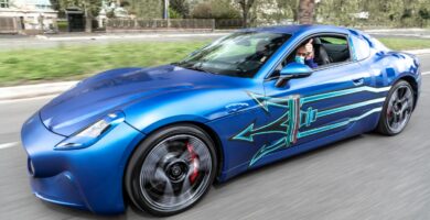 Maserati nostaa alkunsa ja esittelee GranTurismo ja Grecale Folgoren