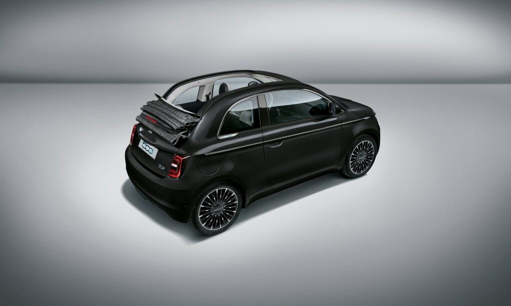 Menestynyt Fiat 500e paivittaa valikoimaansa La Prima by Bocelli versiolla…