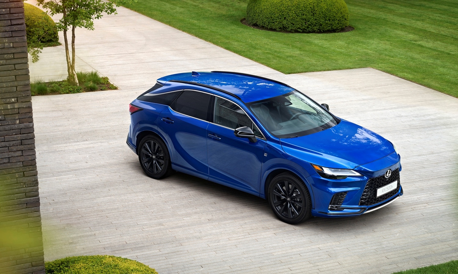 Lexus RX 500h Heat Saphire Blue 7