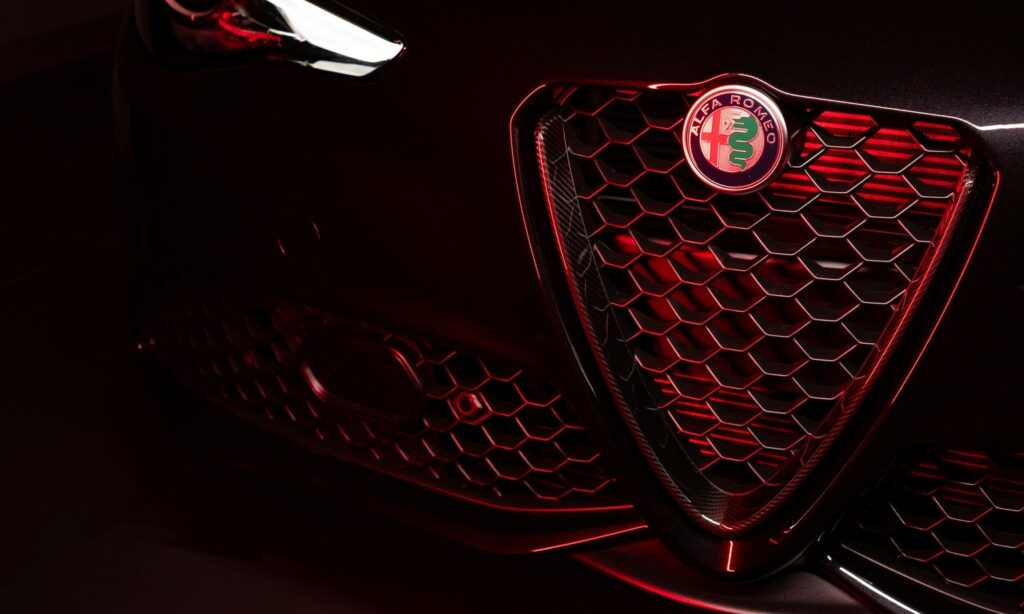 Nayttaa viralliselta Alfa Romeo tyostaisi jo uutta Spider EVta