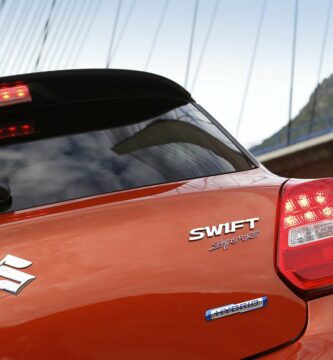 Suzuki Swift naamioituneena testitestin aikana