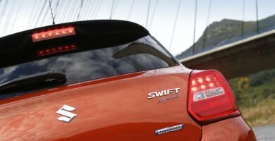 Suzuki Swift naamioituneena testitestin aikana