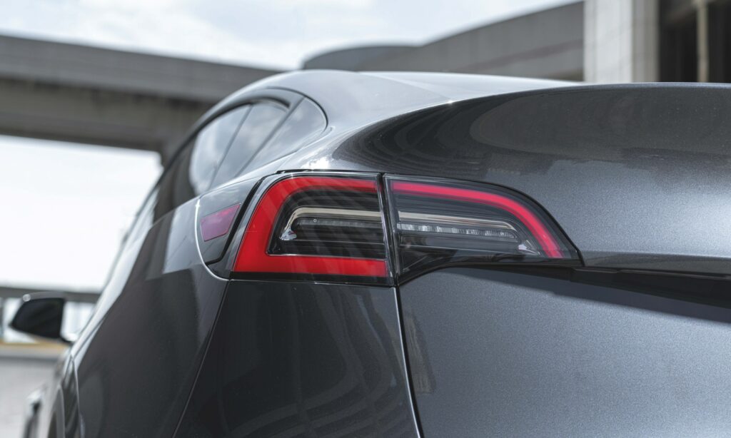 Voisiko Tesla Model Y ohittaa myynnin Toyota Corollan…