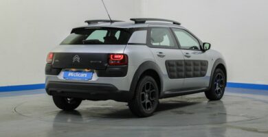 Citroen C3 Aircross VS Citroen C4 Cactus kaupunkiajoneuvot ainutlaatuisella muotoilulla