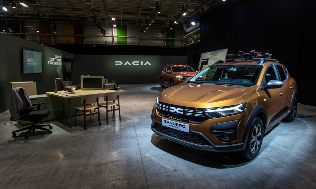 Dacia aloittaa uuden vaiheen uudistamalla kaikki jalleenmyyjat
