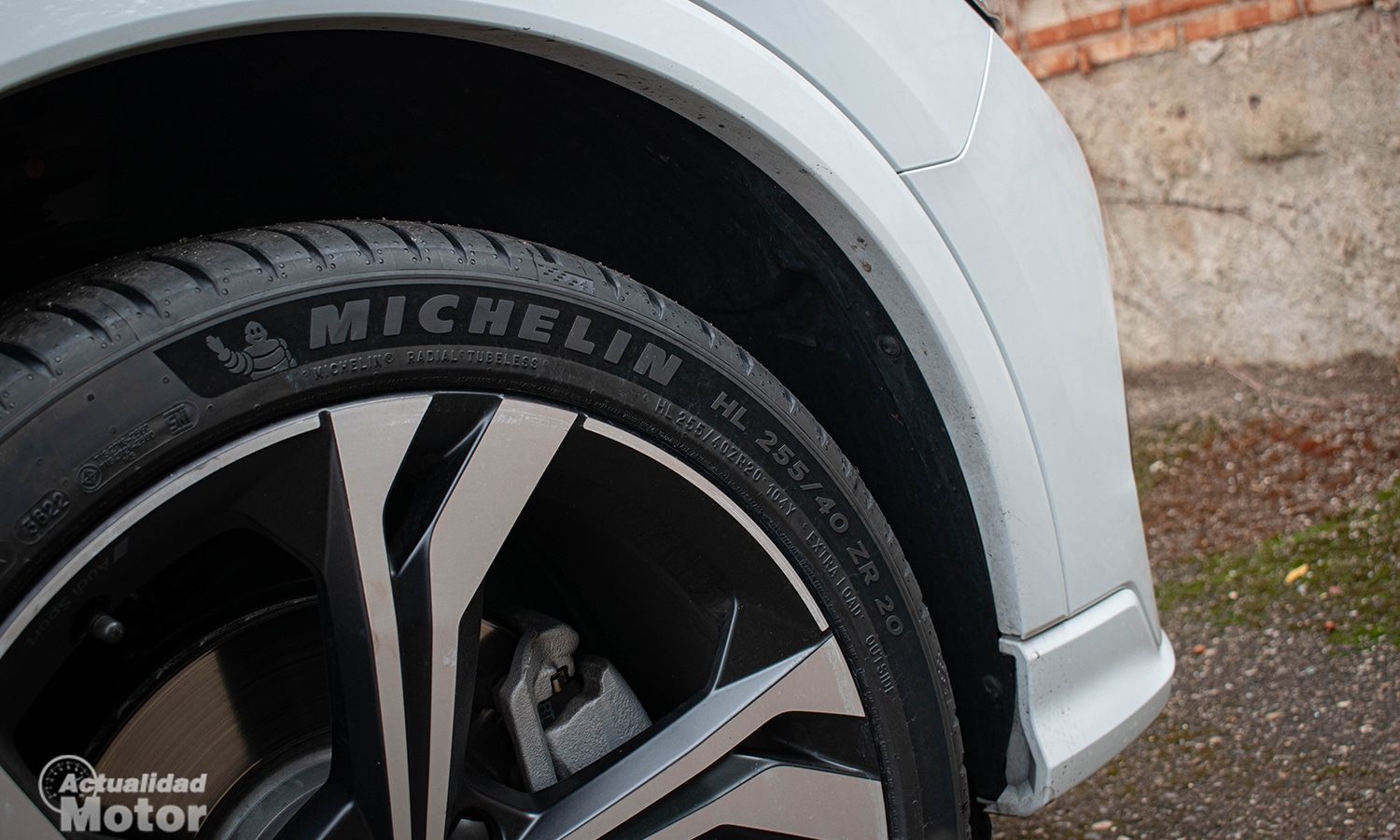 Michelin PS5 255 40 R20