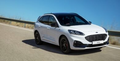 Ford Kuga Black Package Hybridi PHEVn menestysta juhlimassa…