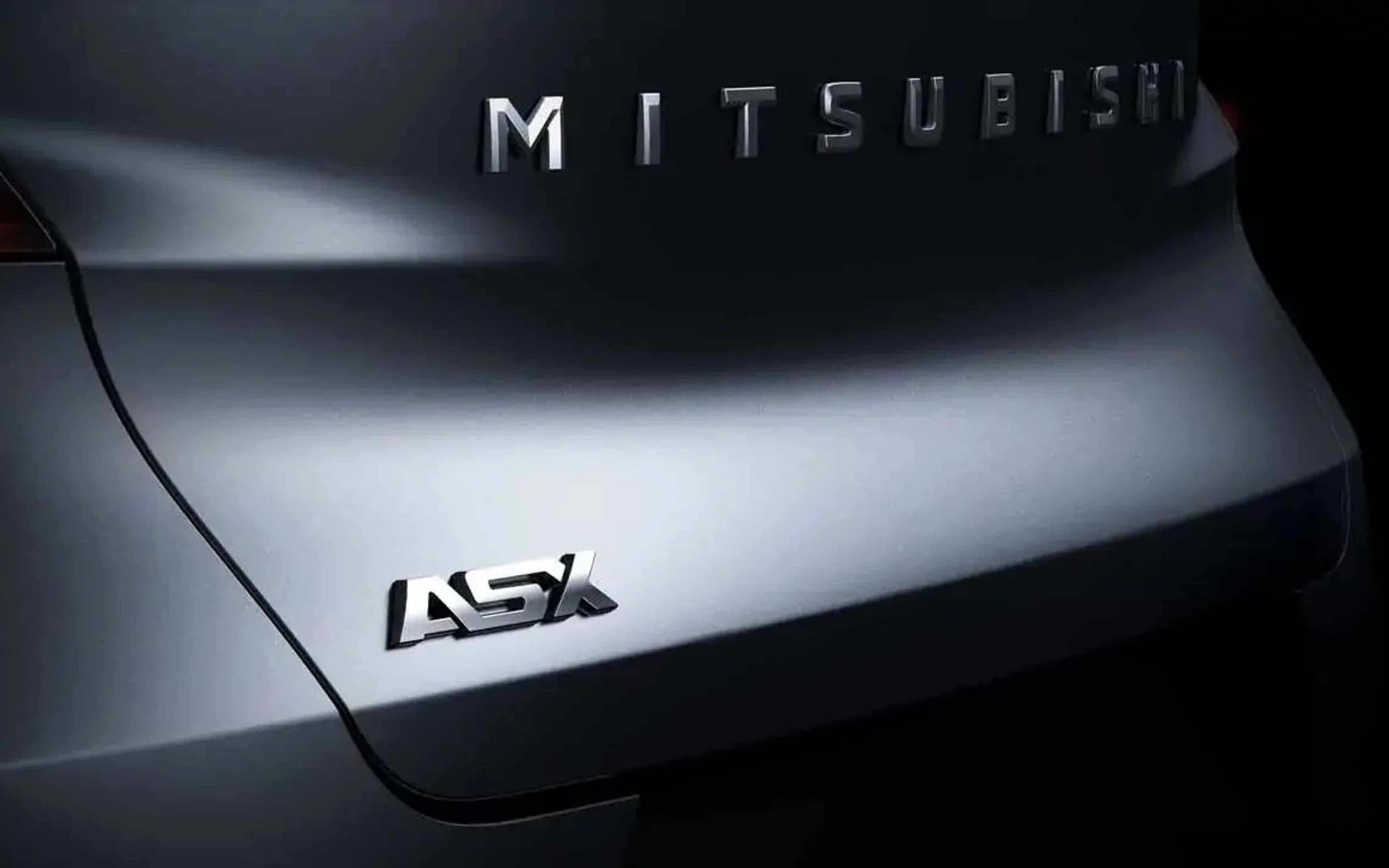 Mitsubishi XFC Concept Nyt kylla japanilainen talo ilmoittaa tulevaisuudestaan