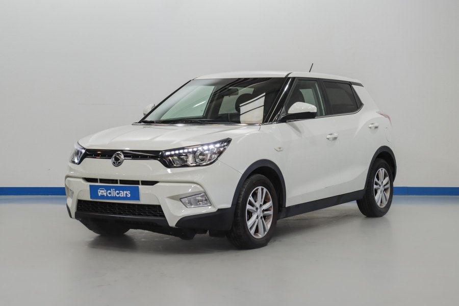 ssangyong tivoli 4x4 pieni