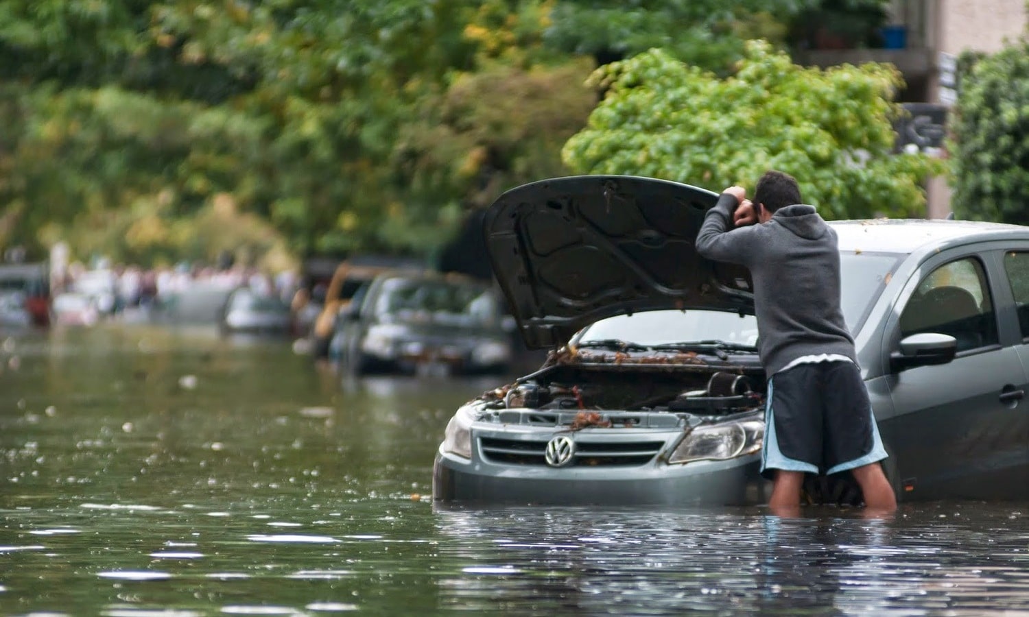 Kuinka toimia ja saada autosi takaisin, jos se joutuu tulvan uhriksi 3