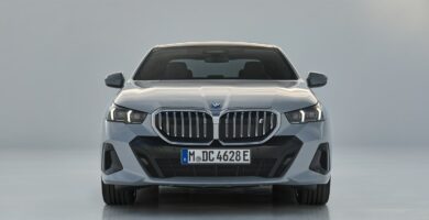 Uudet BMW 5 sarja ja i5 Premium luokan teknisen ja suuren