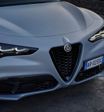 Alfa Romeo Grand Stelvio Kutsutaanko uutta Alfa SUVta sellaiseksi