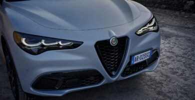 Alfa Romeo Grand Stelvio Kutsutaanko uutta Alfa SUVta sellaiseksi